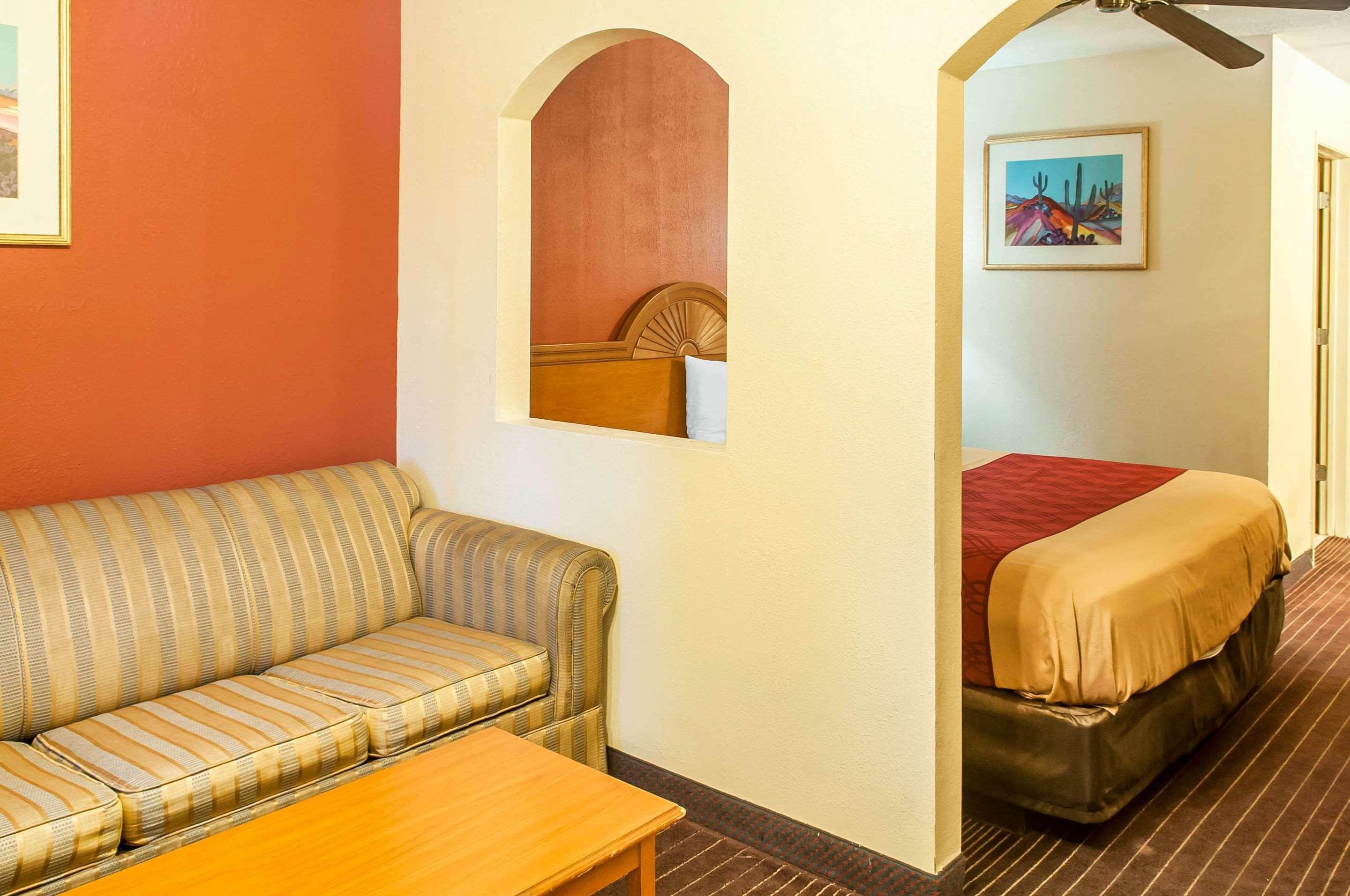 Econo Lodge West - Coors Blvd Albuquerque Buitenkant foto