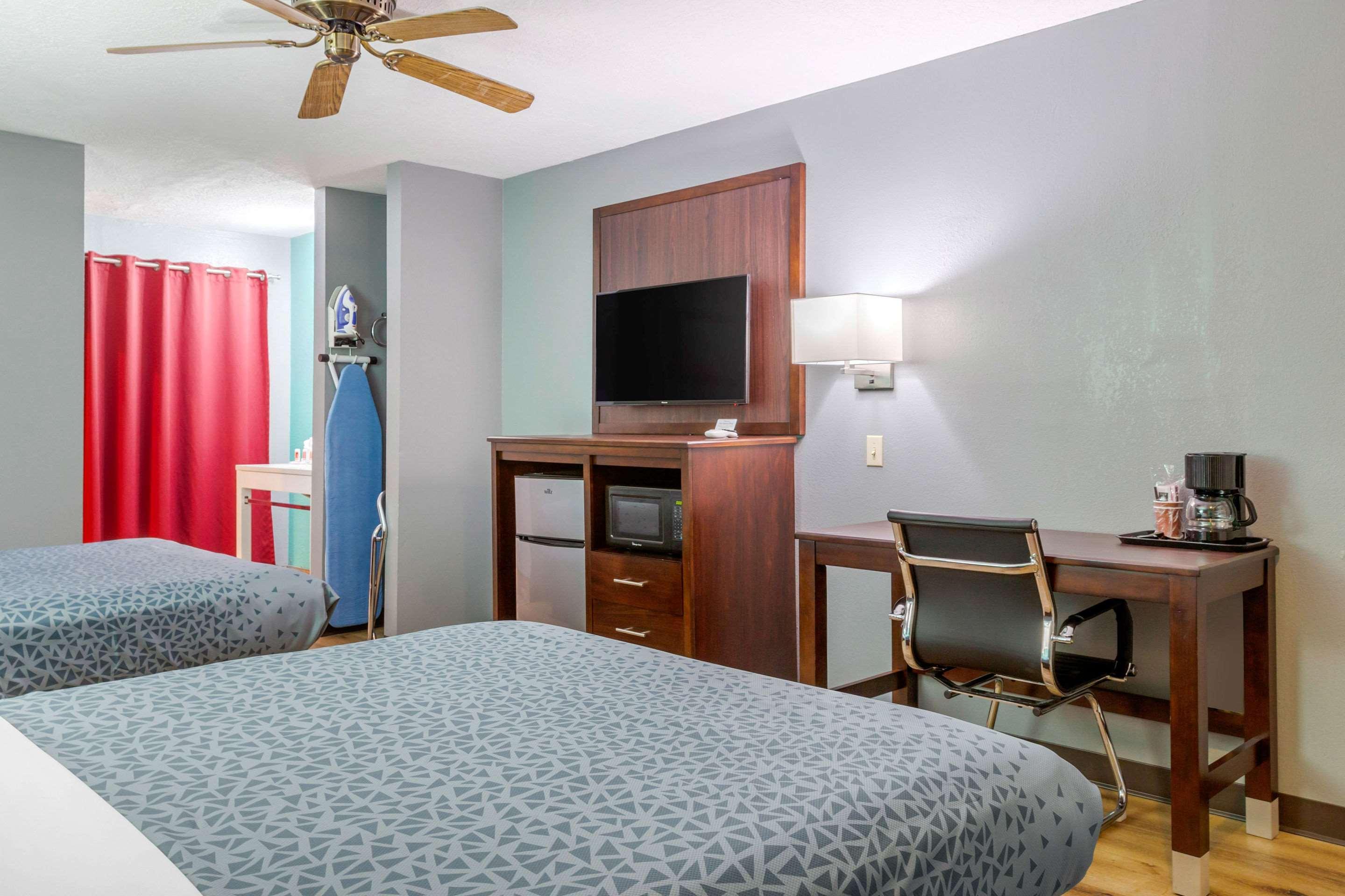 Econo Lodge West - Coors Blvd Albuquerque Buitenkant foto